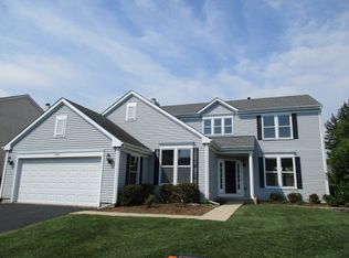 1462 Magnolia Dr, Crystal Lake, IL 60014
