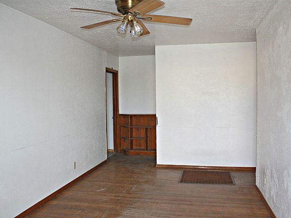 2nd image of 1614 W Tilden St