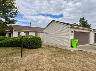 2416 Heritage Dr, Champaign, IL