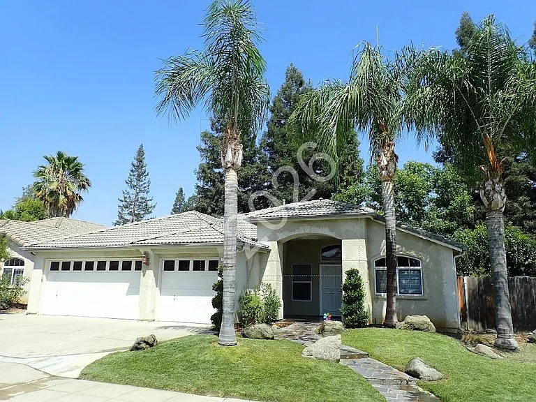 1820 E Ticonderoga Dr — Photo 1