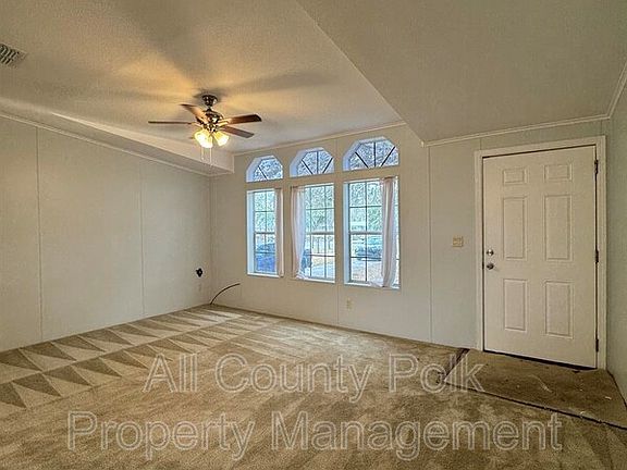 4th image of 913 Saddlewood Blvd