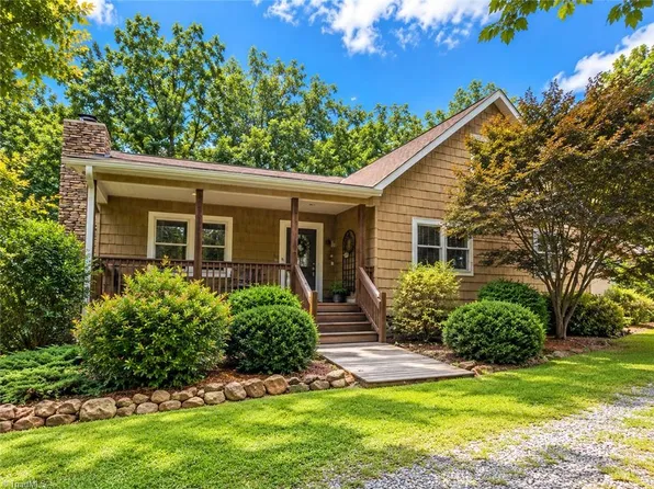 13641 Traphill Rd, Traphill, NC 28685