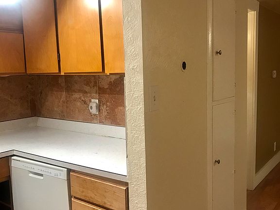 3rd image of 1043 22nd Ave #4