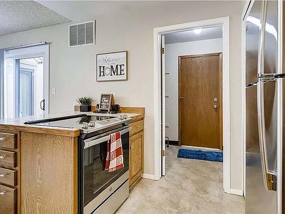 3rd image of 6167 Little Pine Cir