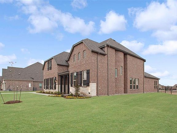 5th image of 2315 Clover Ct