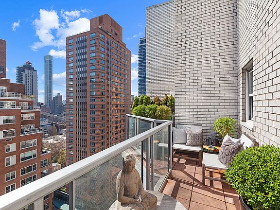 5th image of 175 E 62nd St APT 20A
