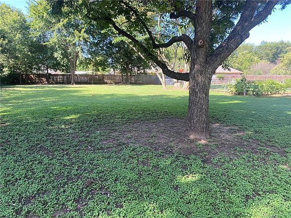 4th image of Greenwood Ln