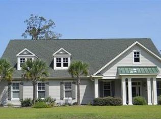 39 Burton Hill Rd, Beaufort, SC 29906