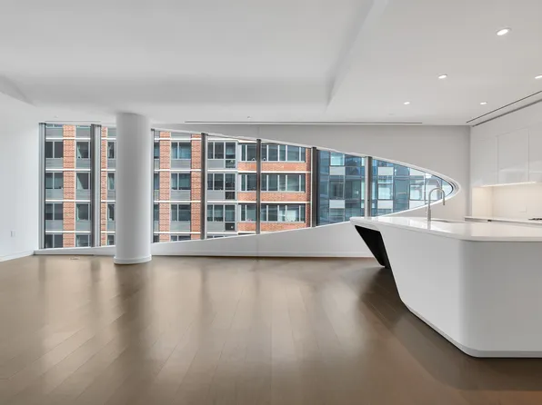 520 West 28th Street 18 image 1 of 14