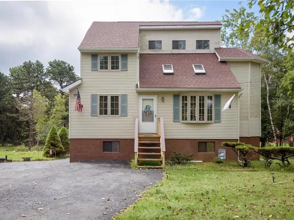 420 Skyline Dr, Blakeslee, PA 18610