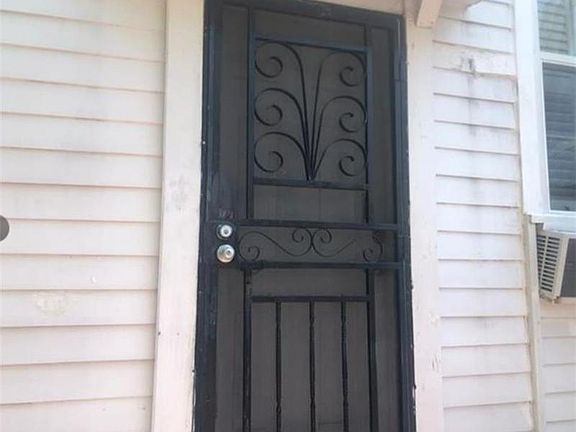 3rd image of 2515 Freret St #A
