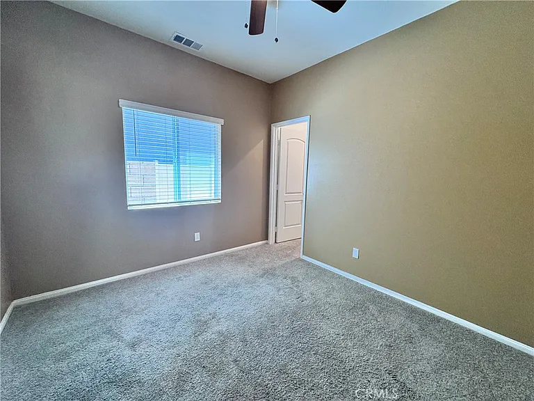 35282 Price St — Photo 16
