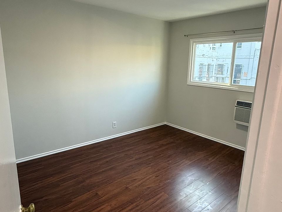 1st image of 140 N Hayworth Ave APT 7