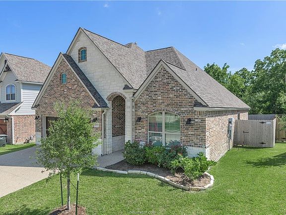 2nd image of 4037 Crestmont Dr