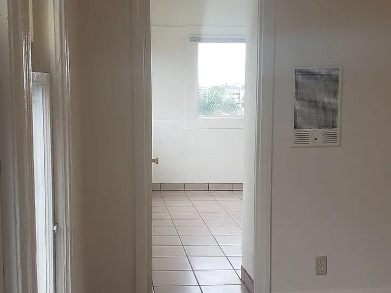 2419 J St #1-4 — Photo 4