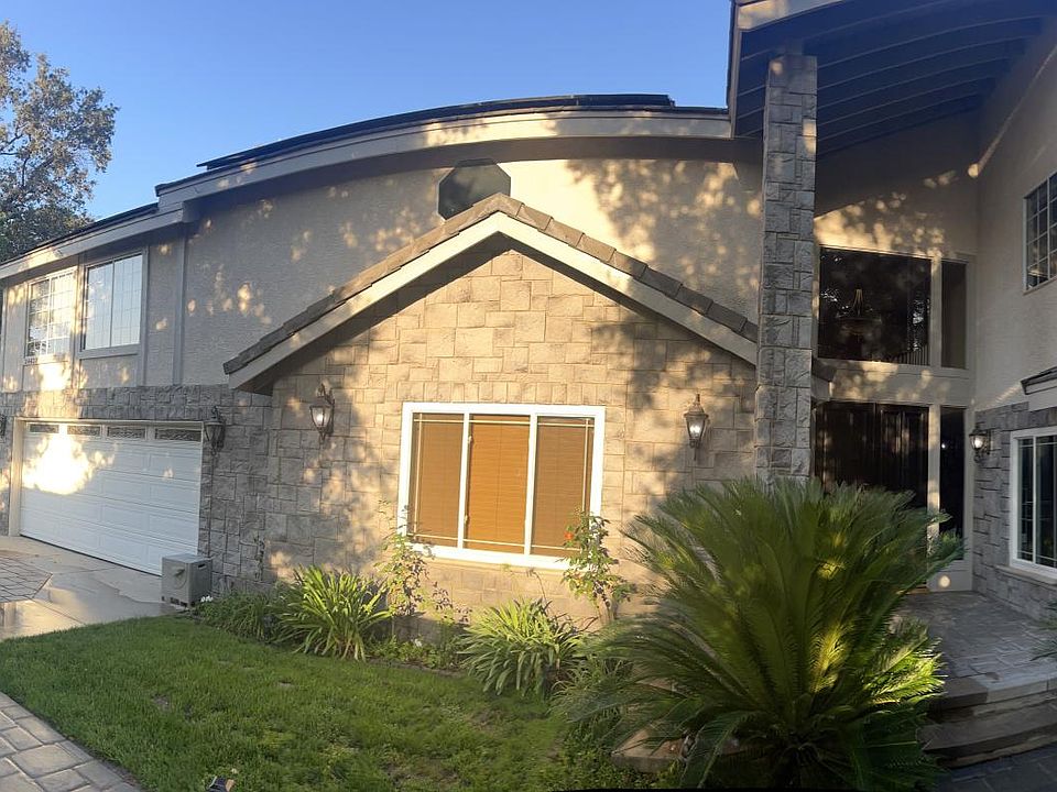 1st image of 24628 Apple St