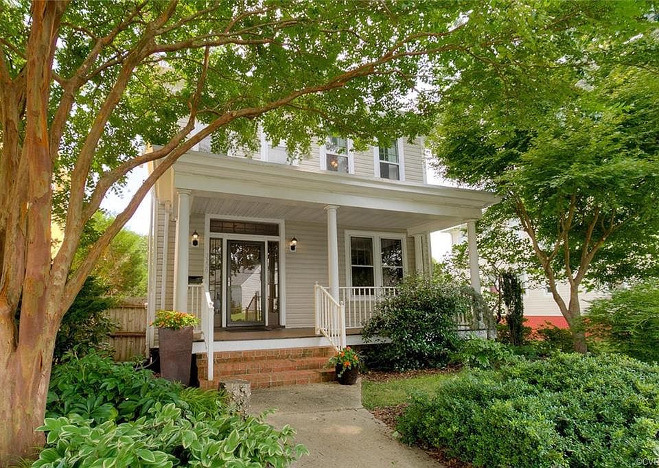1st image of 3220 Moody Ave