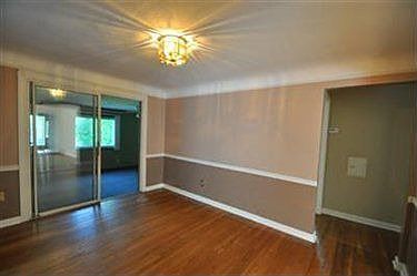 4th image of 601 Lake Forest Dr