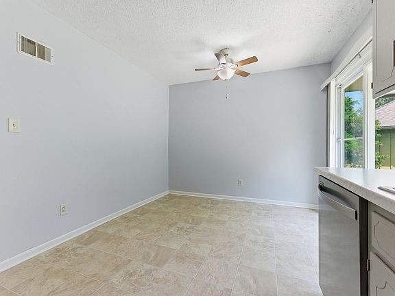 5th image of 16711 Bel Ray Blvd