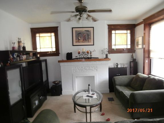 5th image of 2432 W Foster Ave