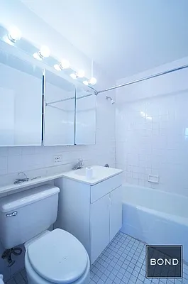 Rented by Bond New York | media 22