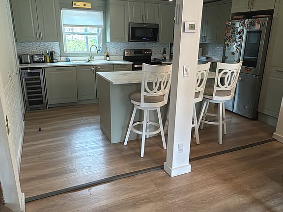 2nd image of 725 Westfield Ave