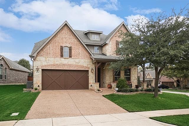 1st image of 2820 Earl Dr
