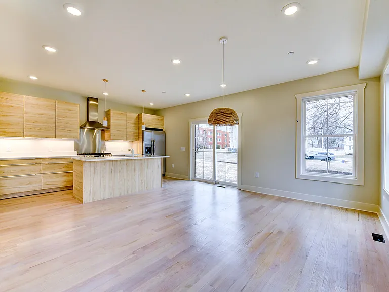 48 Walnut St #1 — Photo 10