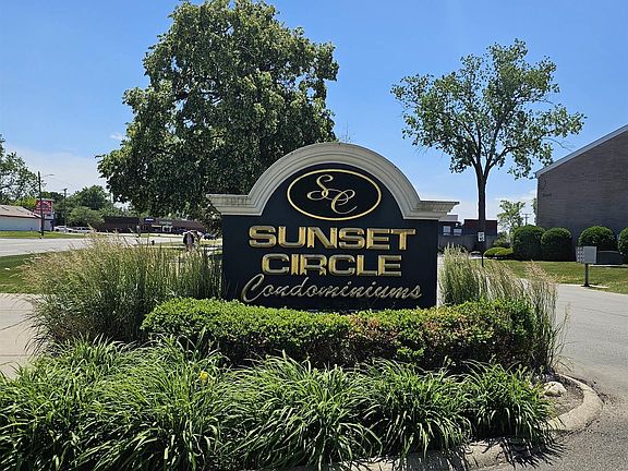 2nd image of 409 Sunset Ln #32