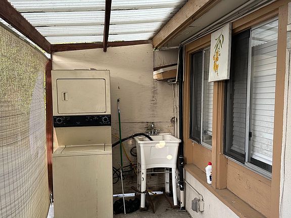5th image of 815 Encino Pl #815B