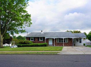 349 Sharps Ln, Hamilton, NJ 08610