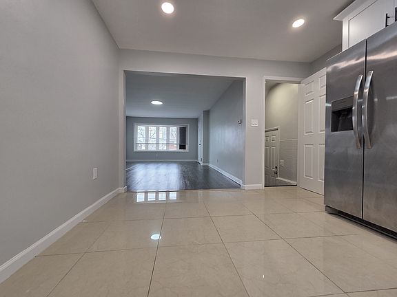 4th image of 460 9th St