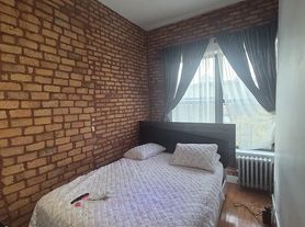 61-36 Woodbine St, Ridgewood, NY