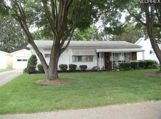 1029 Kelly St NW, New Philadelphia, OH 44663