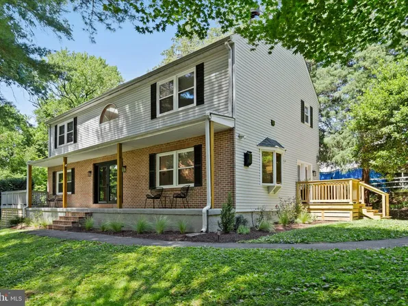 3525 W School House Ln, Philadelphia, PA 19129