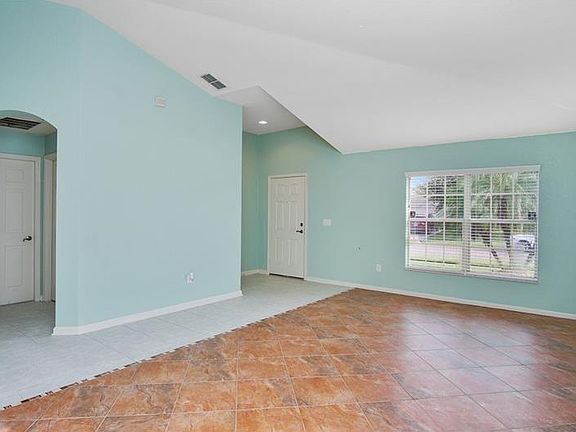 4th image of 2871 Oconnell Dr