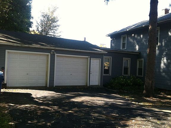 5th image of 185 W Jackson St