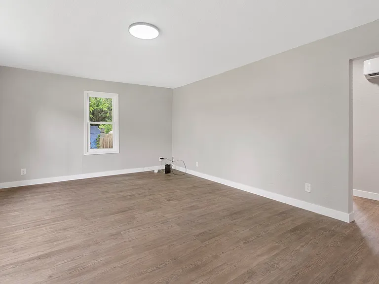 1607 W Lynn St — Photo 6