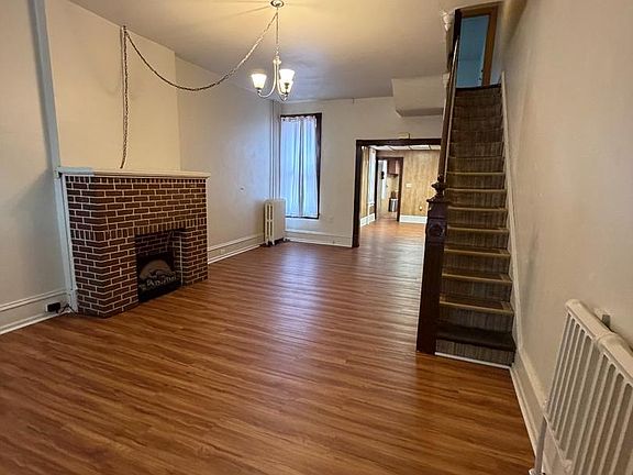 5th image of 1049 Oley St