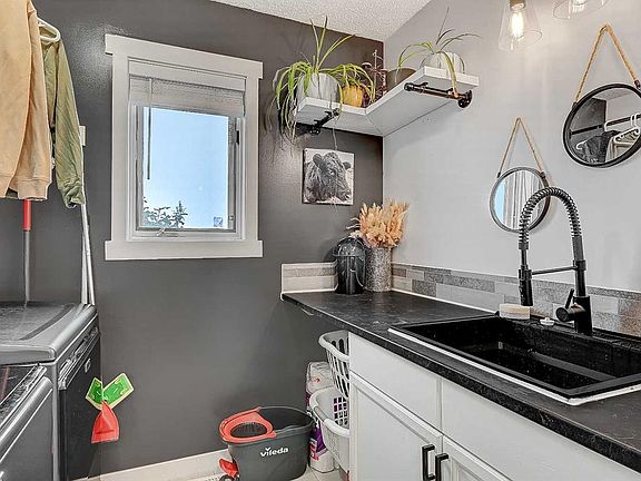 4th image of 10603 W 103rd St