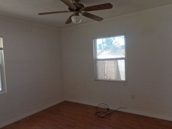 2nd image of 430 S Hampton Ave