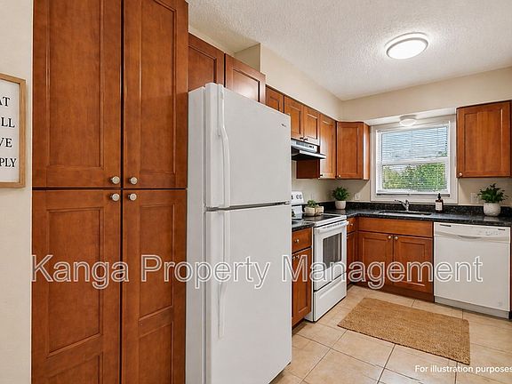 5th image of 1618 W 26th Ct APT D