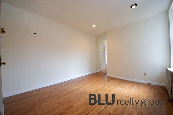 Rented by BLU Real Estate | media 15