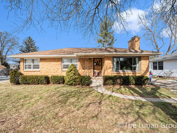 2027 Wendover Dr NW, Grand Rapids, MI 49504