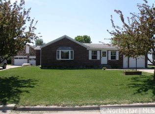 35 Jefferson Ave E, Gaylord, MN 55334