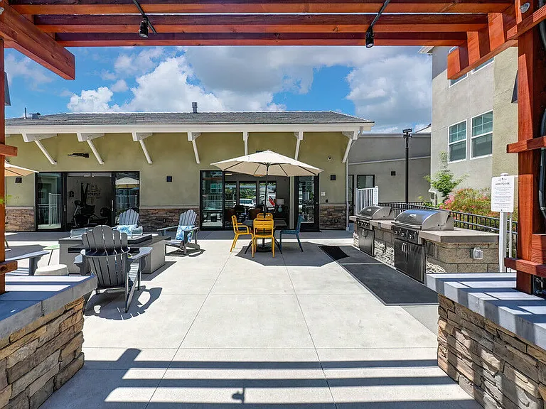 Vela Apartments — Photo 23