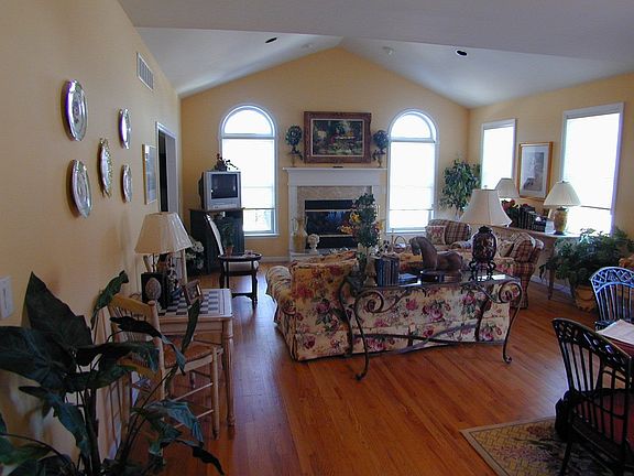 Great Room with Gas Fireplace