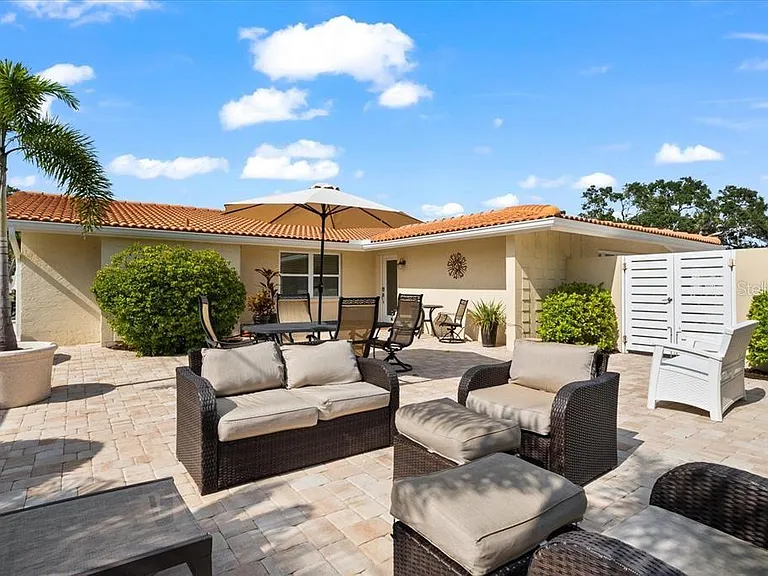 327 Avenida Milano — Photo 3