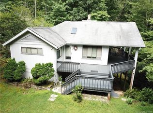 112 Mountain High Dr, Lake Toxaway, NC 28747