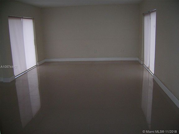 4th image of 1006 NE 202nd Ln